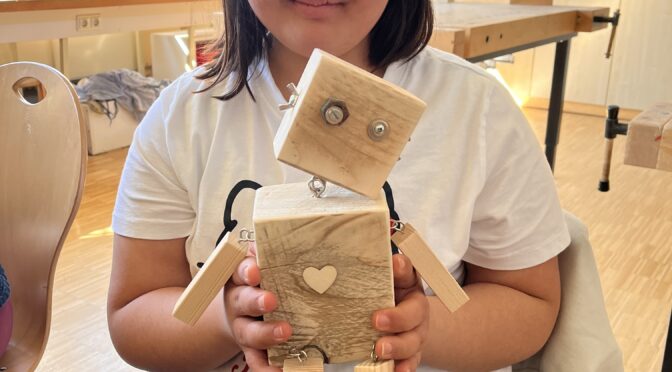 Unsere Holz-Roboter werden lebendig